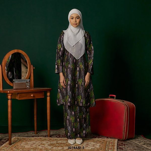 Ameera Kurung in Black (J014AM-5)