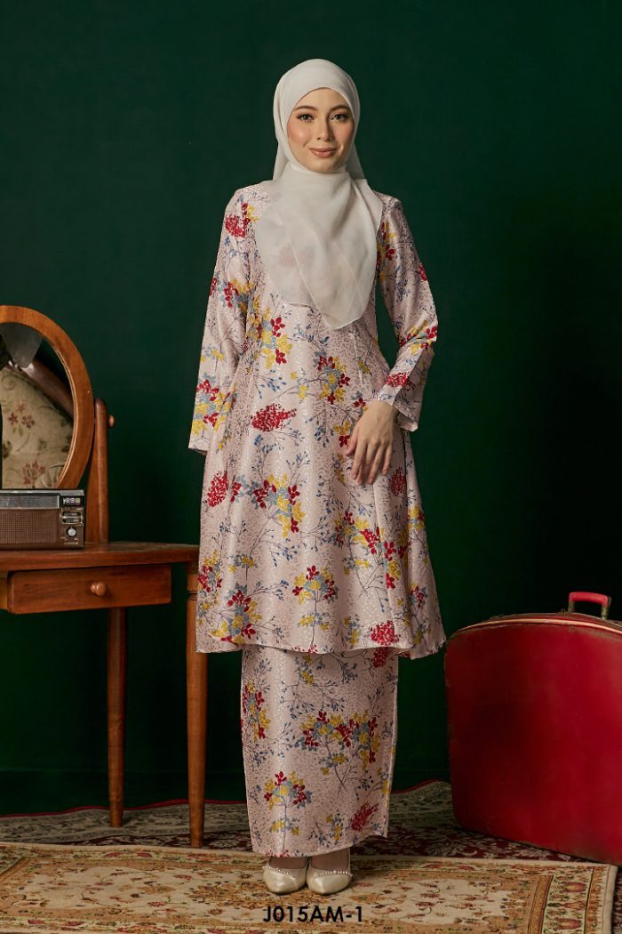 Ameera Kurung in Light Pink (J015AM-1)