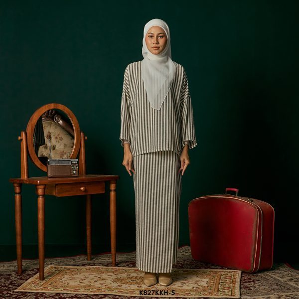 Kurung Kedah in Grayish Green (K827KKH-5)