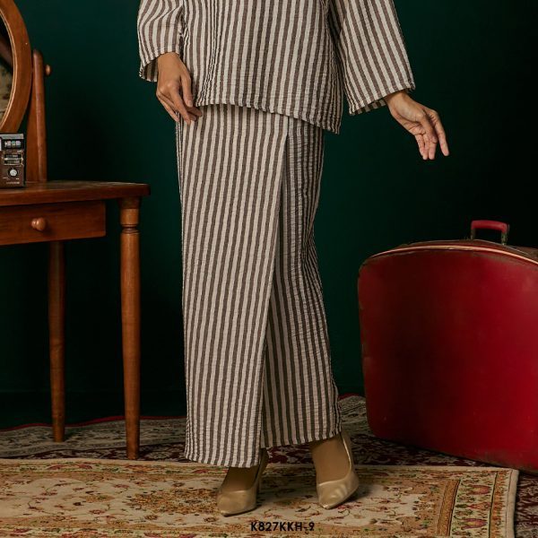 Kurung Kedah in Deep Brown (K827KKH-9) - Image 3