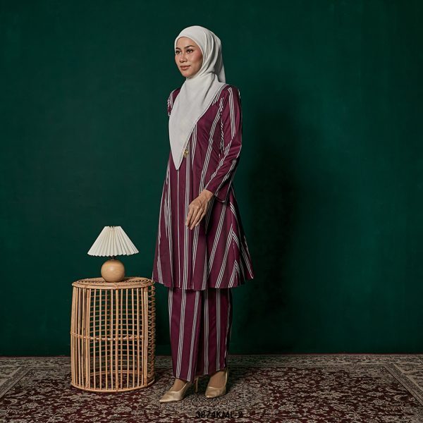 Kebarung Melati in Burgundy (3874KML-2) - Image 3