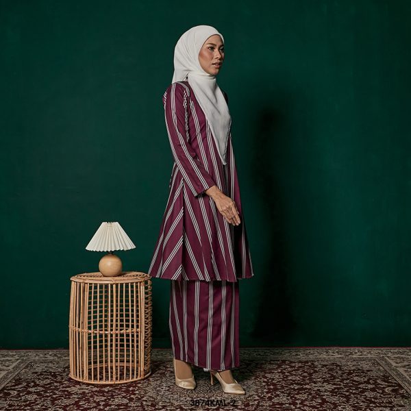 Kebarung Melati in Burgundy (3874KML-2) - Image 4