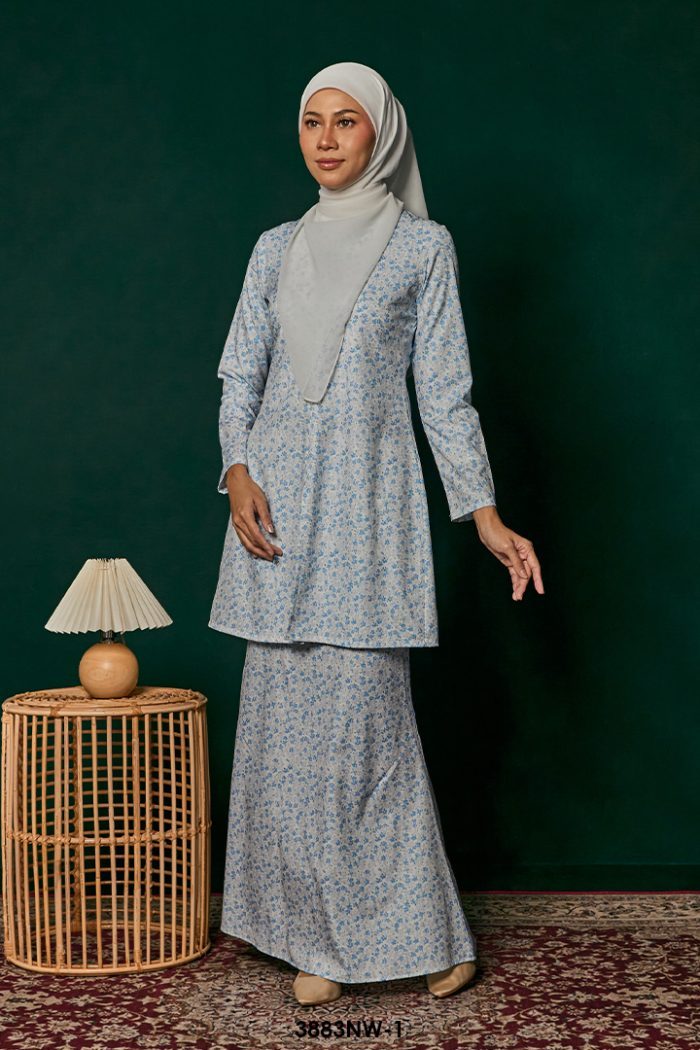 Kebaya Nawra in Blue (3883NW-1)
