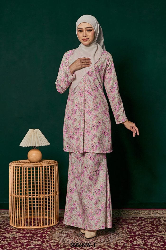 Kebaya Nawra in White (3886NW-1)