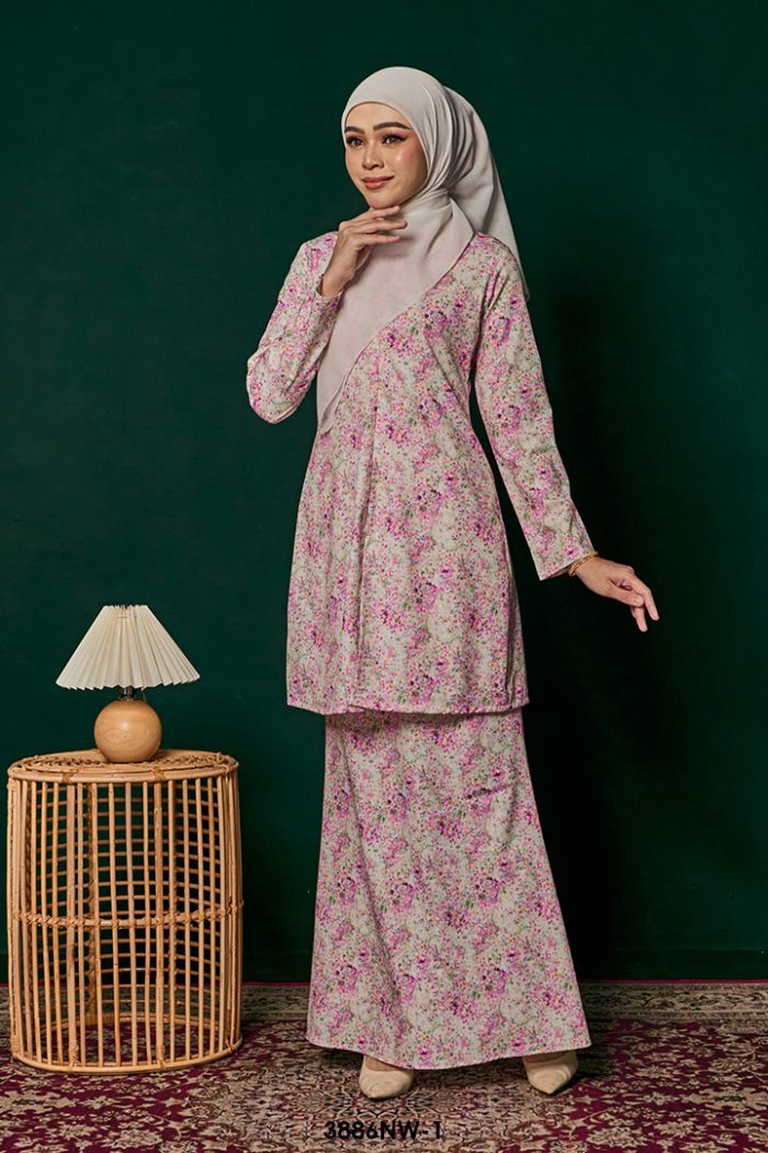 Kebaya Nawra in White (3886NW-1)