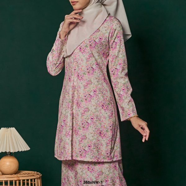 Kebaya Nawra in White (3886NW-1) - Image 3