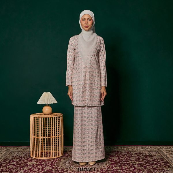 Kebaya Nawra in Vanilla (3887NW-1)