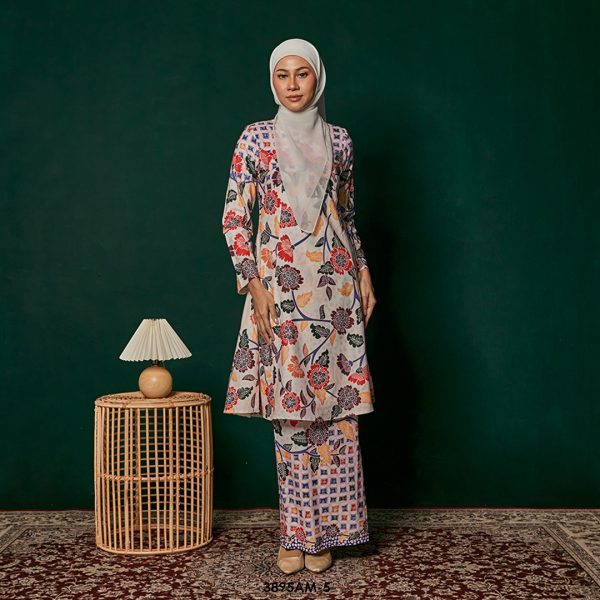 Ameera Kurung in White (3895AM-5) - Image 2