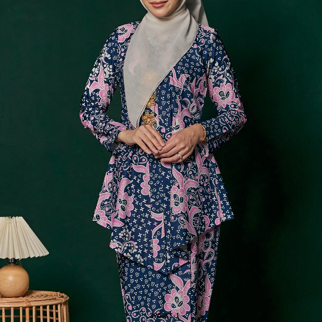 Kebaya Saloma in Dark Blue (3900KS-1) - Image 3