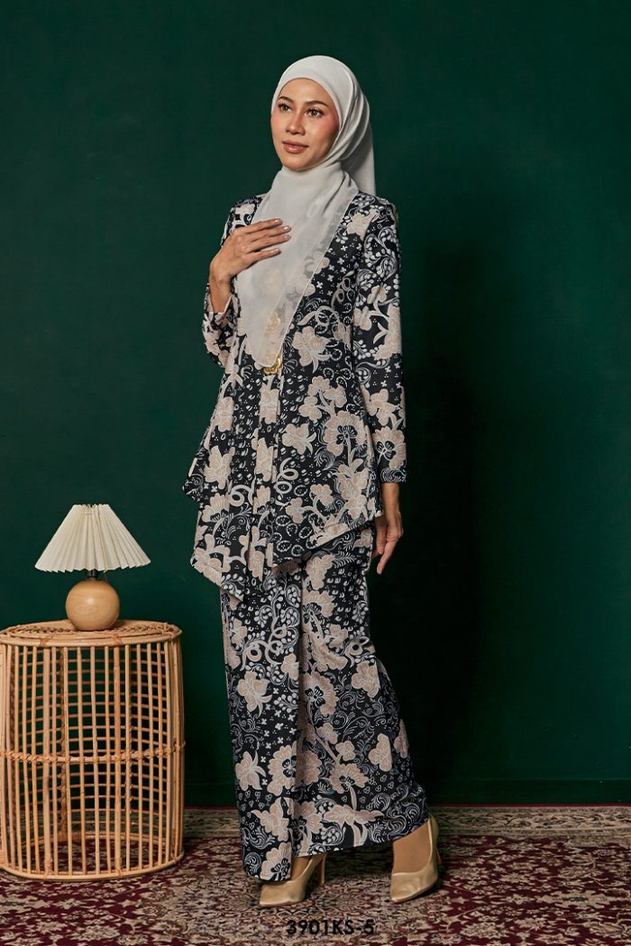 Kebaya Saloma in Black (3901KS-5)
