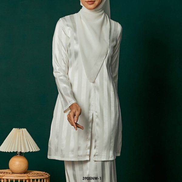 Kebaya Nawra in Pearl White (3905NW-1) - Image 3