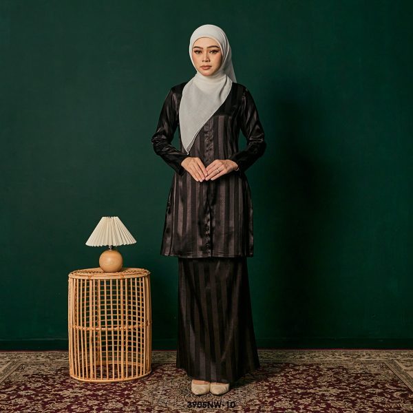 Kebaya Nawra in Black (3905NW-10)
