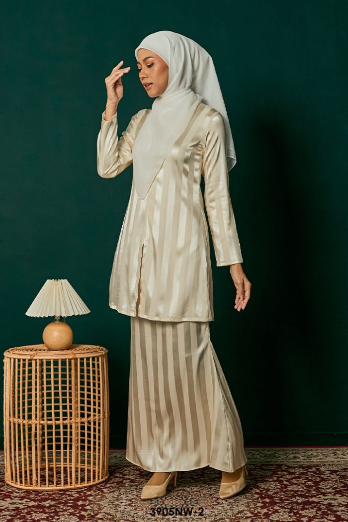 Kebaya Nawra in Cream (3905NW-2)