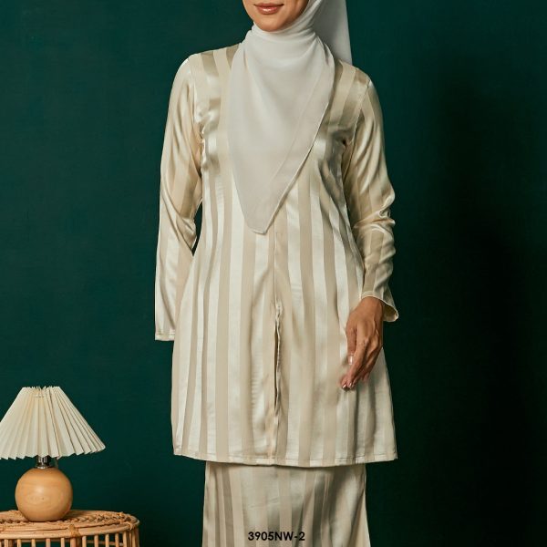 Kebaya Nawra in Cream (3905NW-2) - Image 3