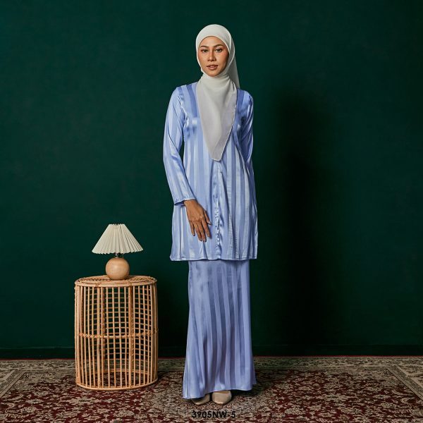 Kebaya Nawra in Soft Blue (3905NW-5)