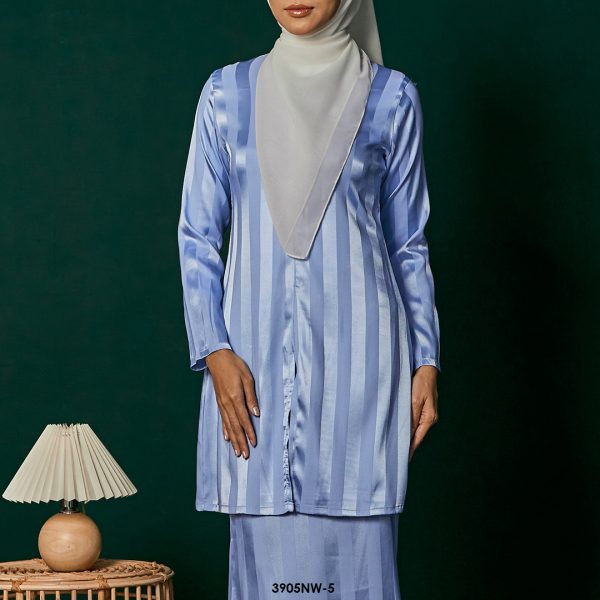 Kebaya Nawra in Soft Blue (3905NW-5) - Image 3