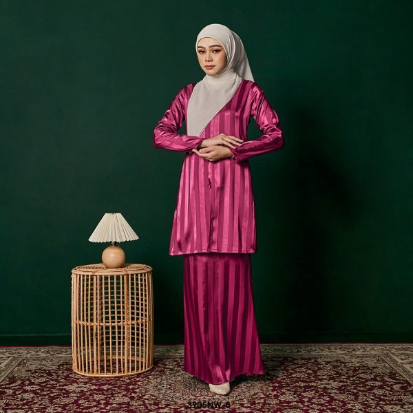 Kebaya Nawra in Burgundy (3905NW-8)
