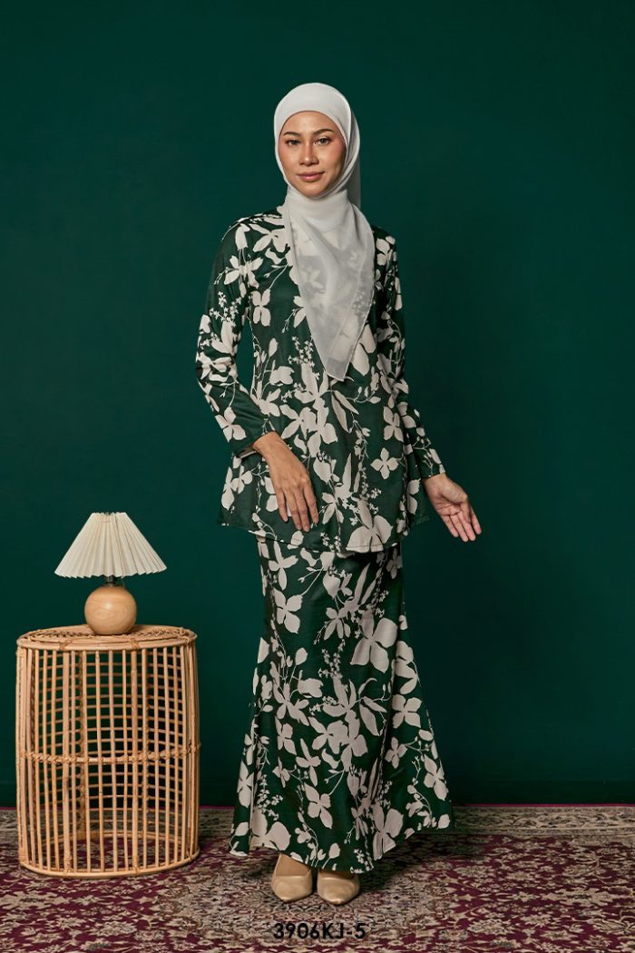 Jamilah Kurung in Dark Emerald (3906KJ-5)
