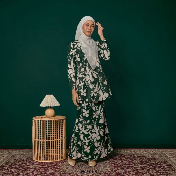Jamilah Kurung in Dark Emerald (3906KJ-5) - Image 2
