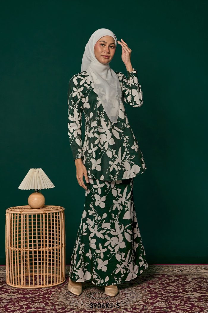 Jamilah Kurung in Dark Emerald (3906KJ-5)