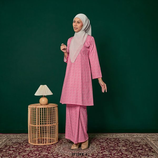 Riau Kurung in Highlight Pink (3912KR-6) - Image 2