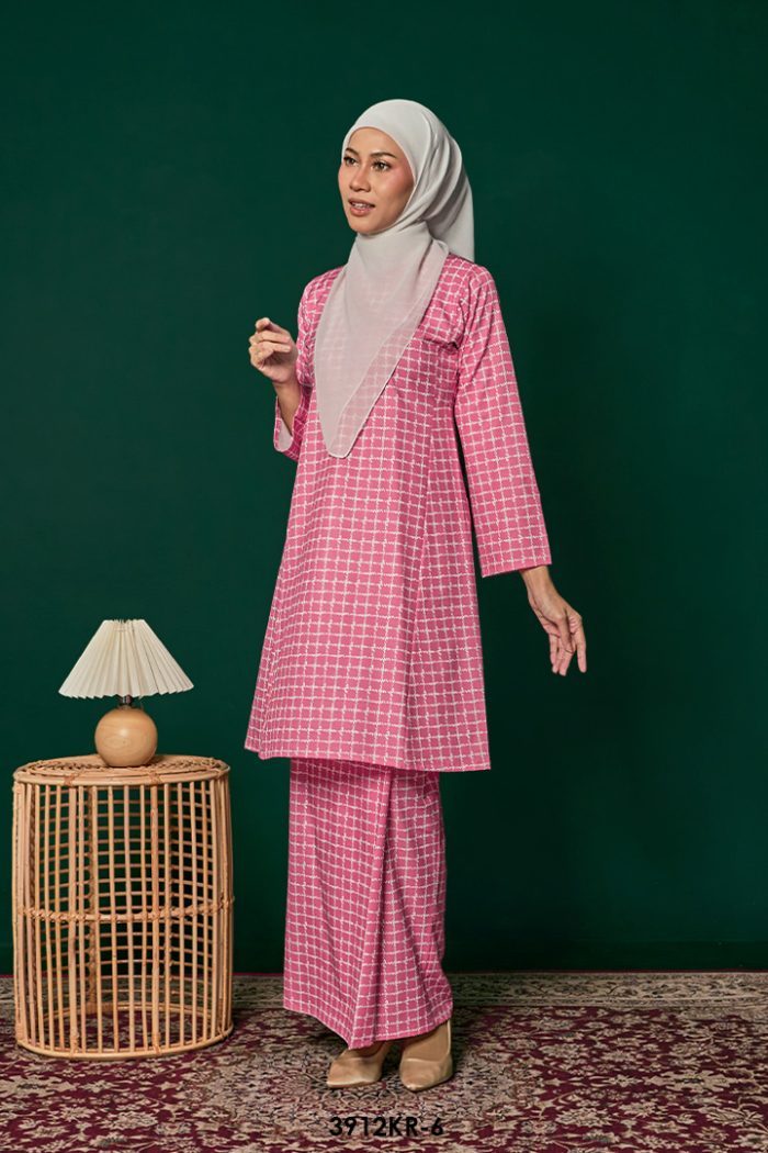 Riau Kurung in Highlight Pink (3912KR-6)