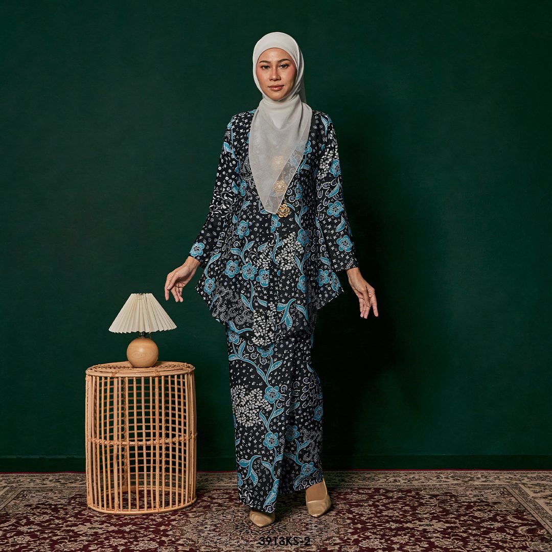 Kebaya Saloma in Black (3913KS-2)