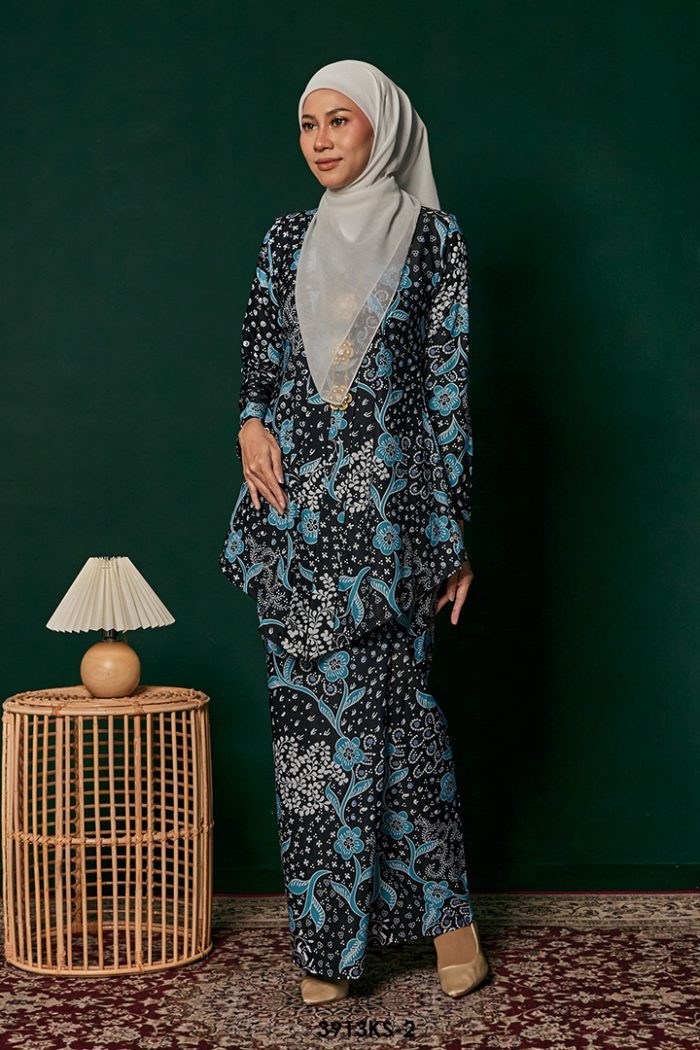 Kebaya Saloma in Black (3913KS-2)