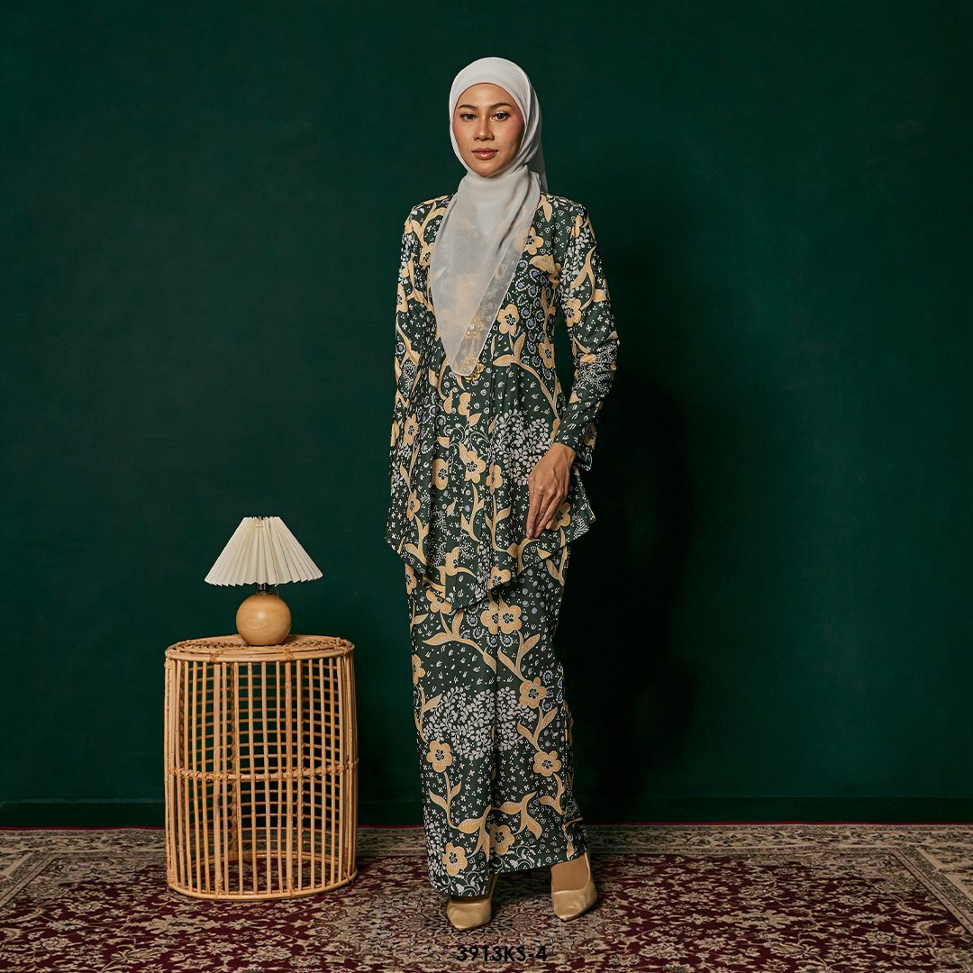 Kebaya Saloma in Forest Green (3913KS-4)