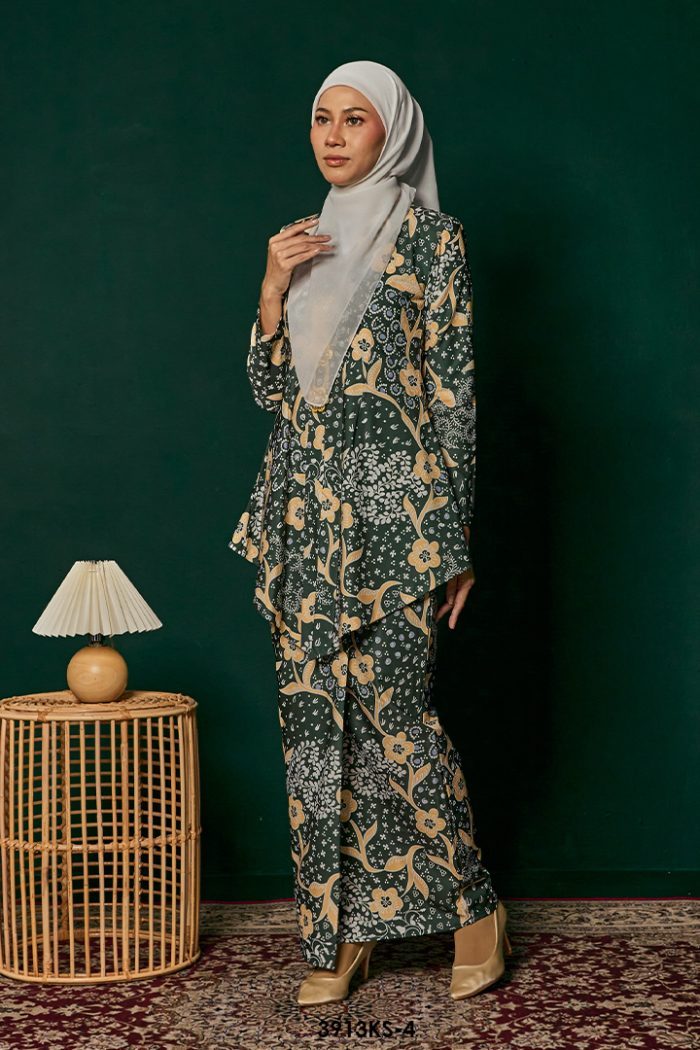 Kebaya Saloma in Forest Green (3913KS-4)