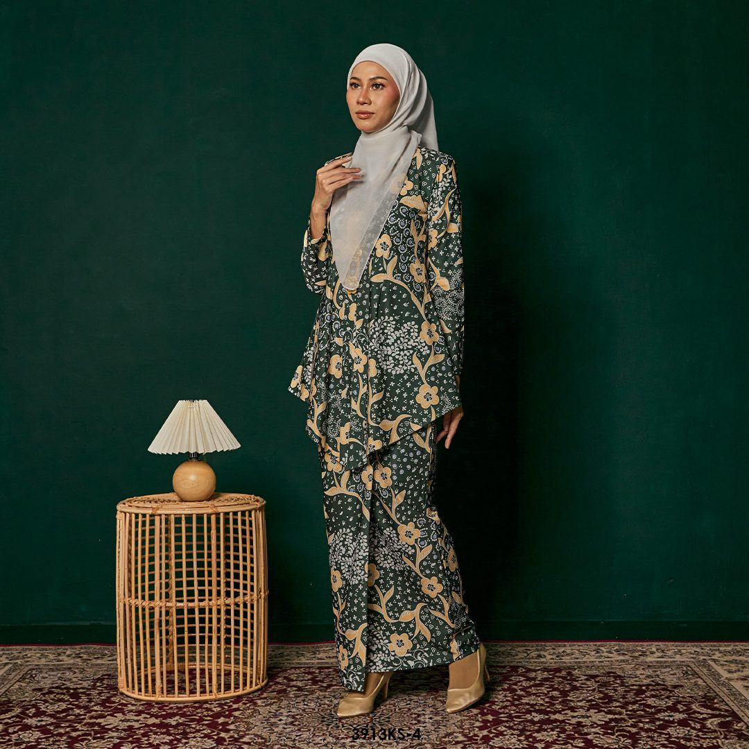 Kebaya Saloma in Forest Green (3913KS-4) - Image 2