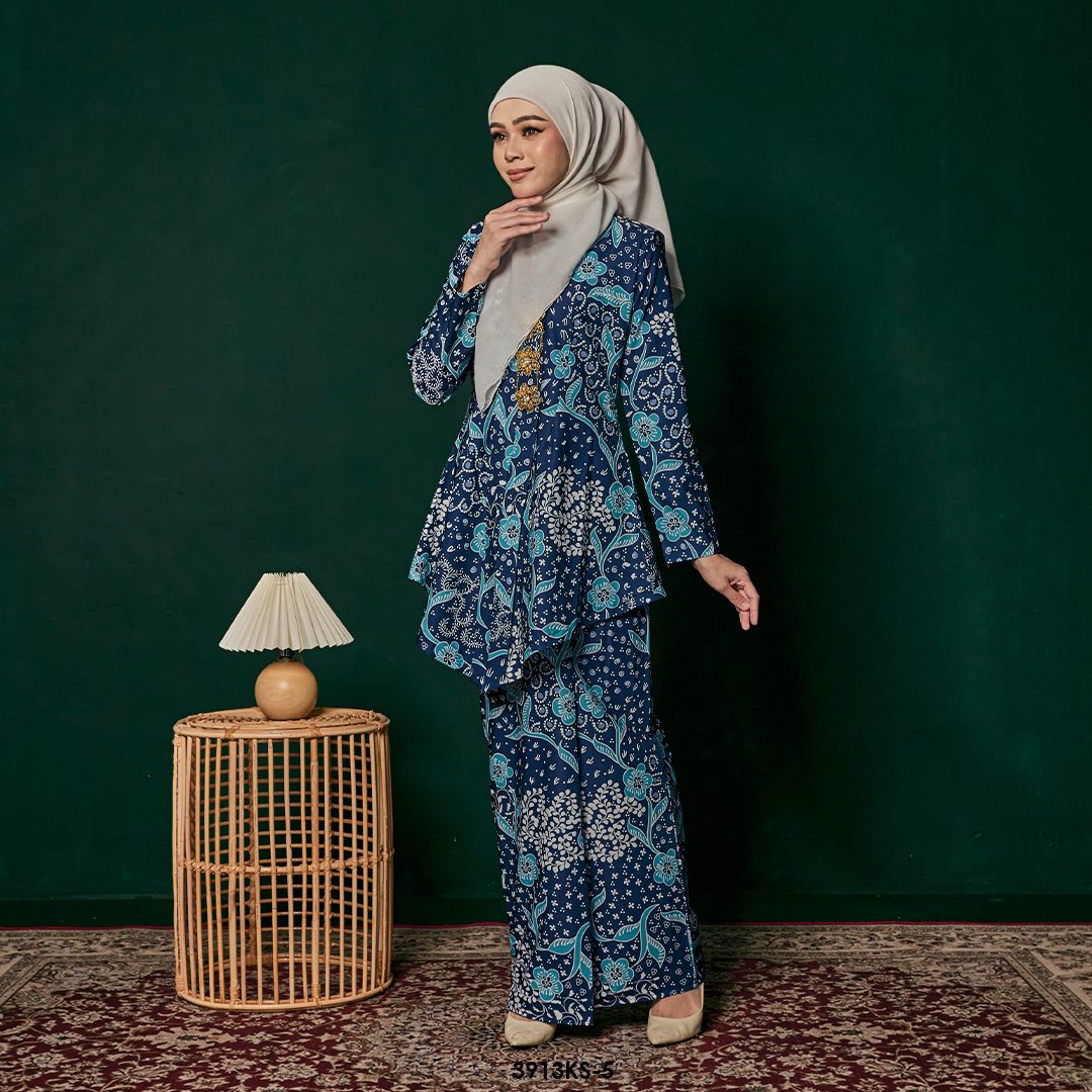 Kebaya Saloma in Dark Blue (3913KS-5) - Image 2
