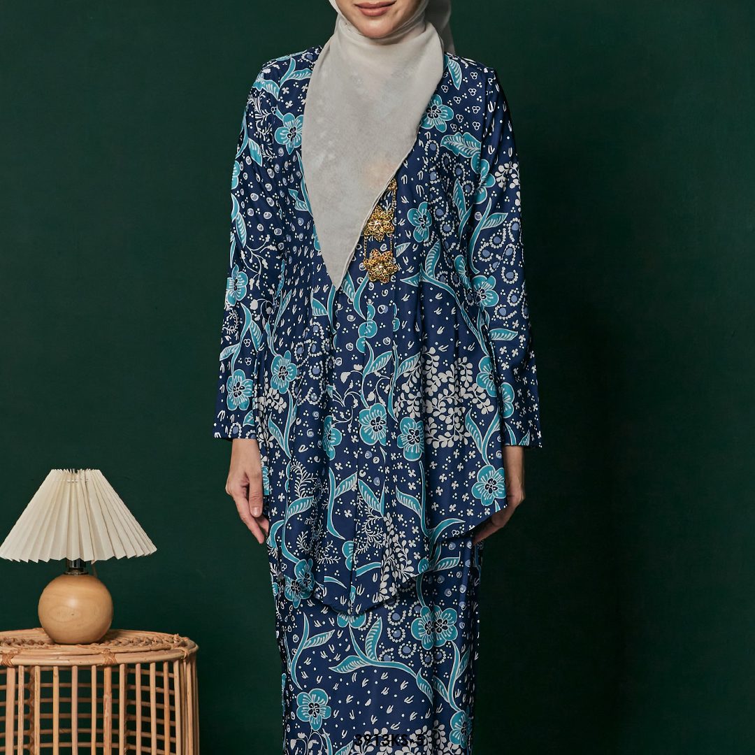 Kebaya Saloma in Dark Blue (3913KS-5) - Image 3
