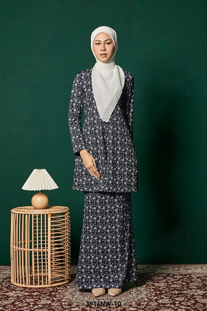 Kebaya Nawra in Black (3916NW-10)