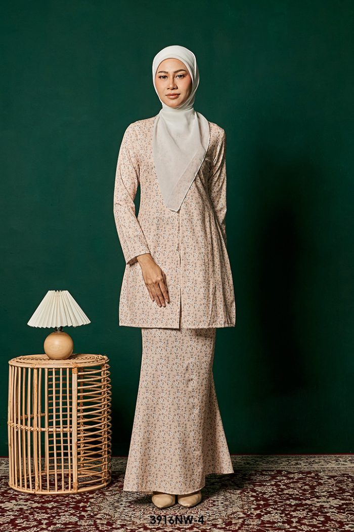 Kebaya Nawra in Pale Orange  (3916NW-4)