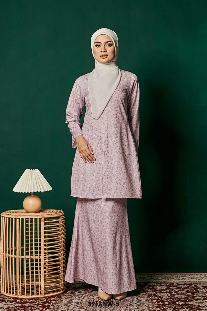 Kebaya Nawra in Pink (3916NW-5)