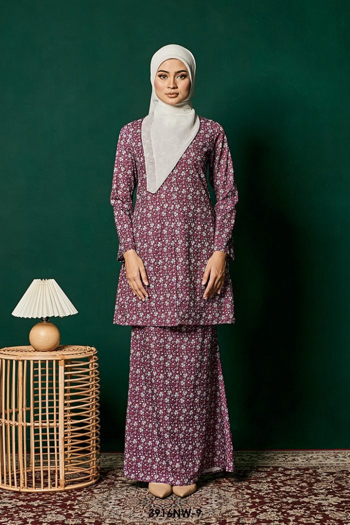 Kebaya Nawra in Burgundy (3916NW-9)