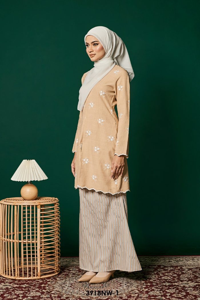 Kebaya Nawra in Camel (3918NW-1)