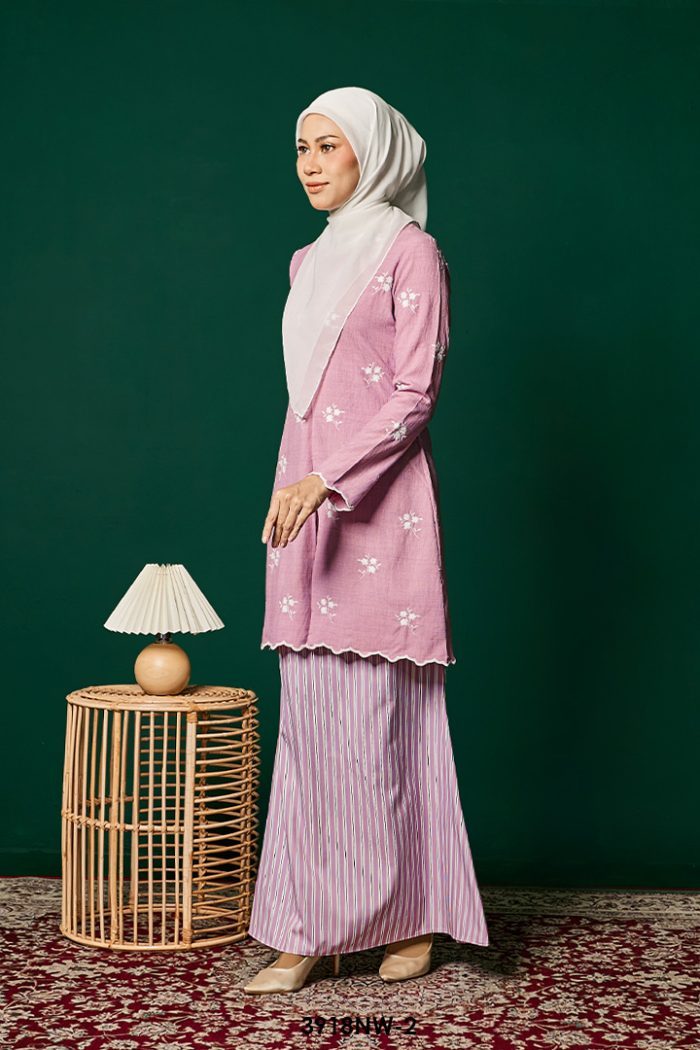 Kebaya Nawra in Light Mauve (3918NW-2)
