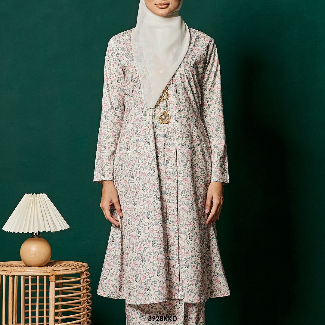 Kebarung Deeja 1.0 in Fuschia Pink (3928KKD-1) - Image 3