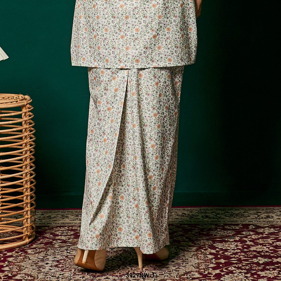 Kebaya Nawra in Orange (3929NW-1) - Image 4