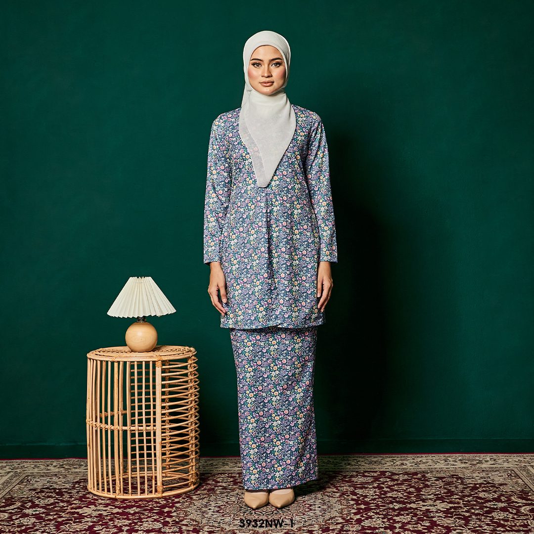 Kebaya Nawra in Blue (3932NW-1)