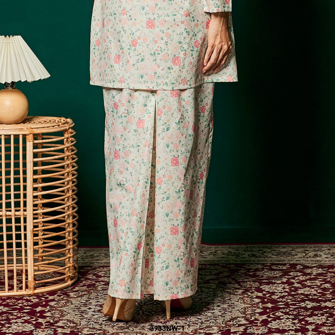 Kebaya Nawra in Soft Green (3933NW-1) - Image 4