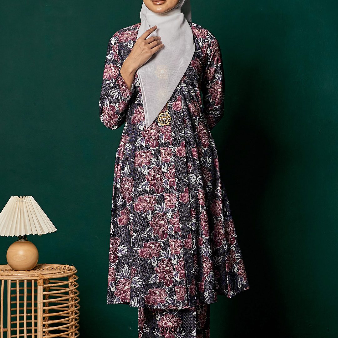 Kebarung Kalthom in Blue Black (3939KKM-5) - Image 3