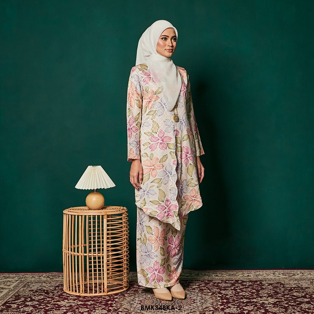 Kebaya Anggun 2.0 in Mint Green (BMK348KA-2) - Image 2