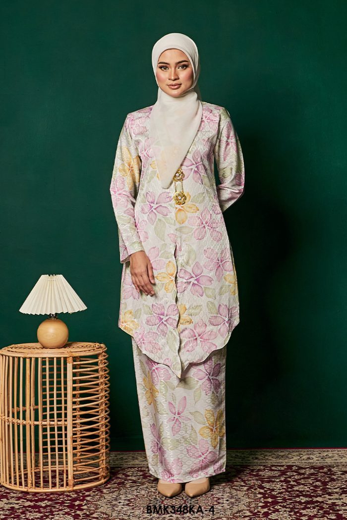 Kebaya Anggun 2.0 in Soft Purple (BMK348KA-4)
