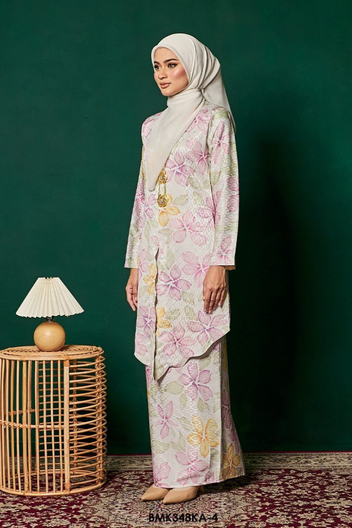 Kebaya Anggun 2.0 in Soft Purple (BMK348KA-4)