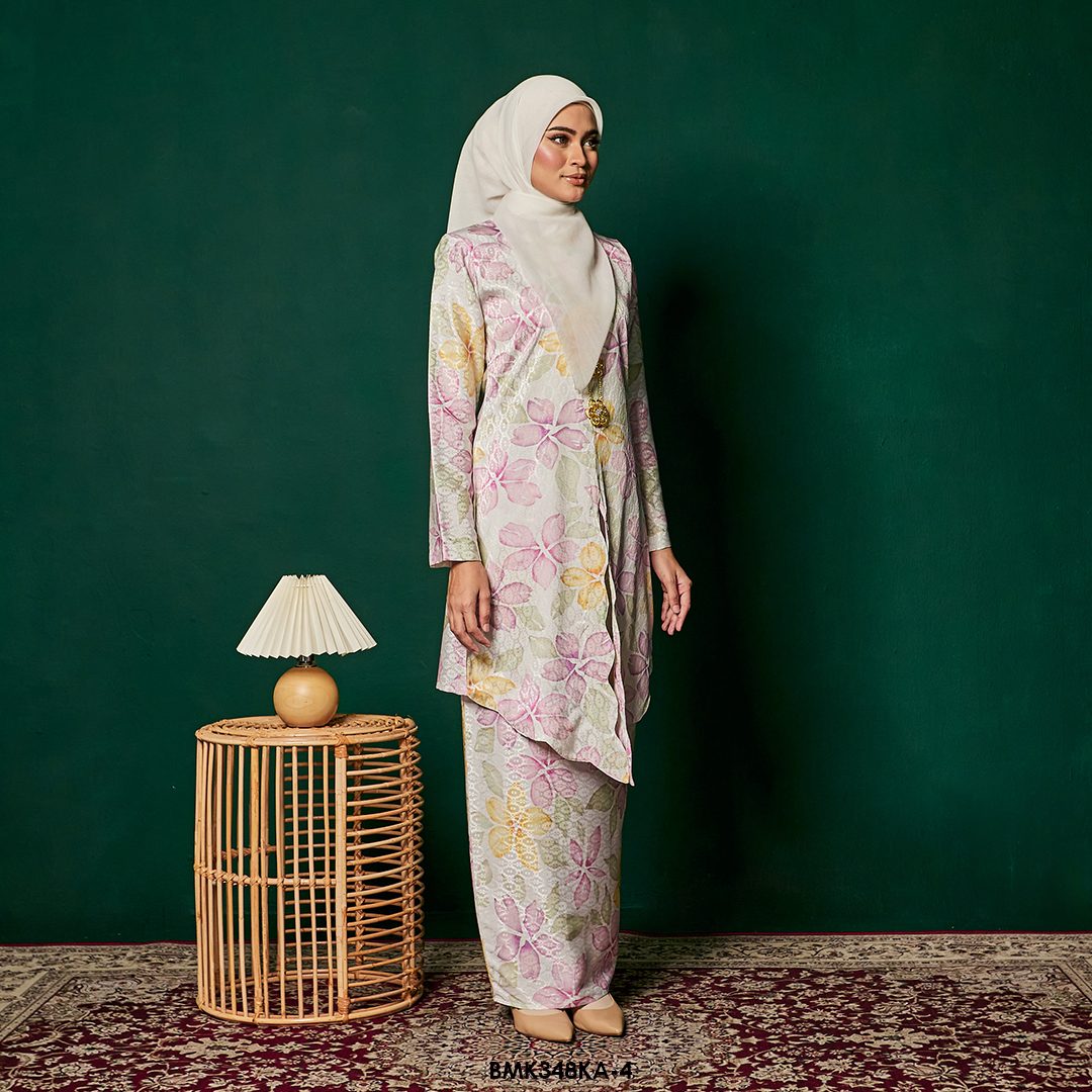 Kebaya Anggun 2.0 in Soft Purple (BMK348KA-4) - Image 5