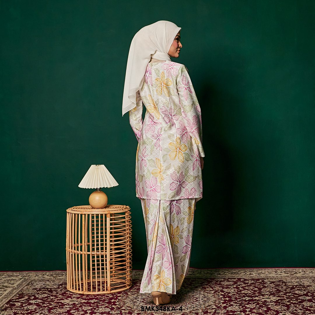 Kebaya Anggun 2.0 in Soft Purple (BMK348KA-4) - Image 4