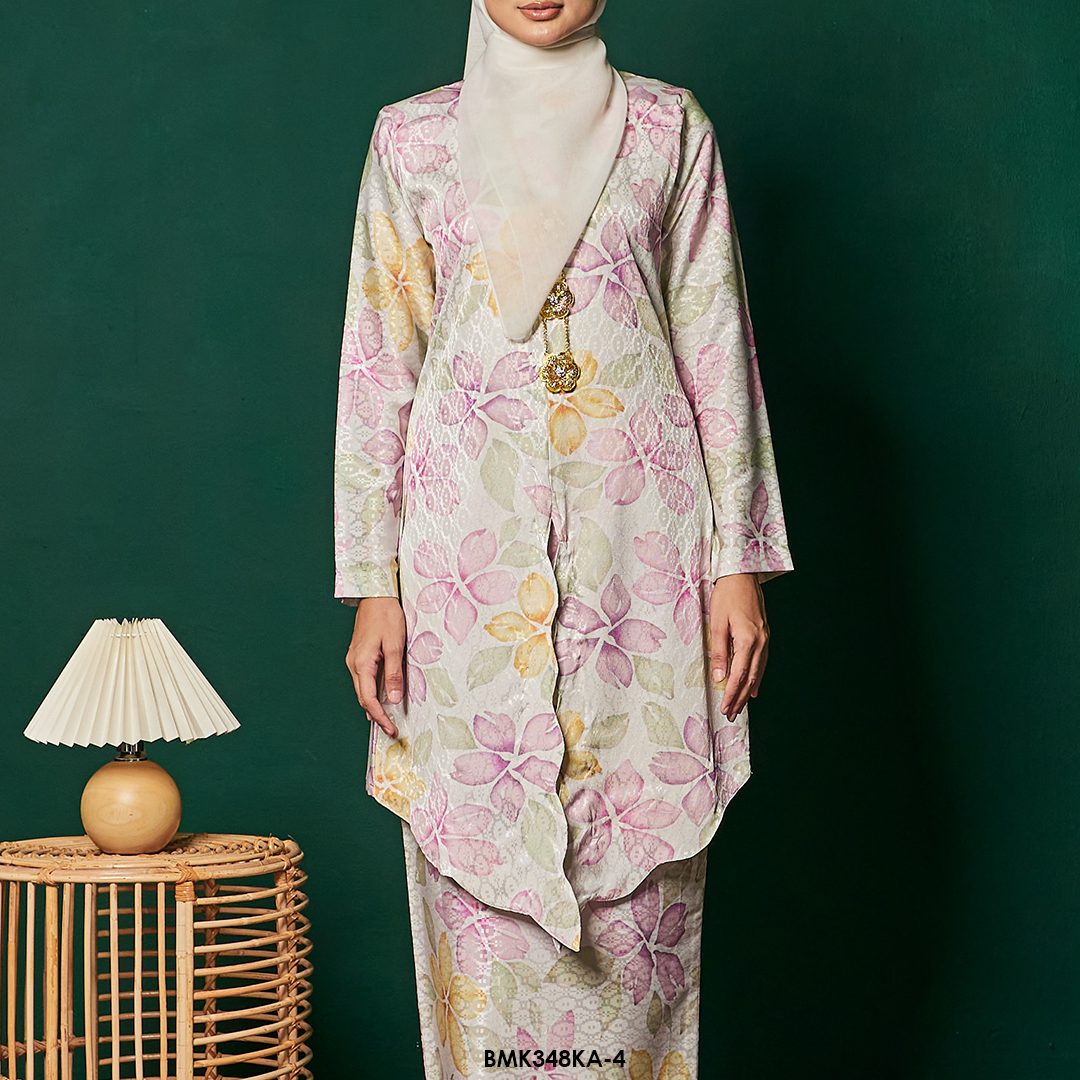 Kebaya Anggun 2.0 in Soft Purple (BMK348KA-4) - Image 3